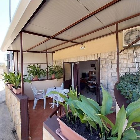 Apartment Mara Πόρετς Εξωτερικό φωτογραφία