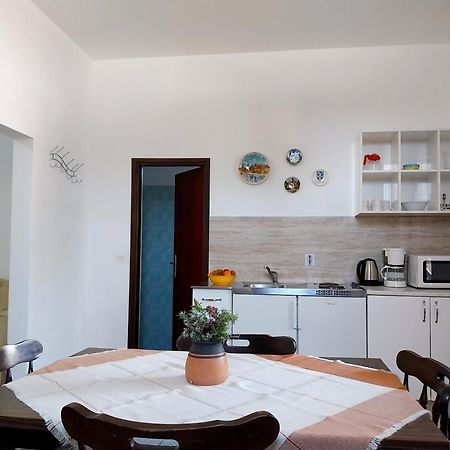 Apartment Mara Πόρετς Εξωτερικό φωτογραφία