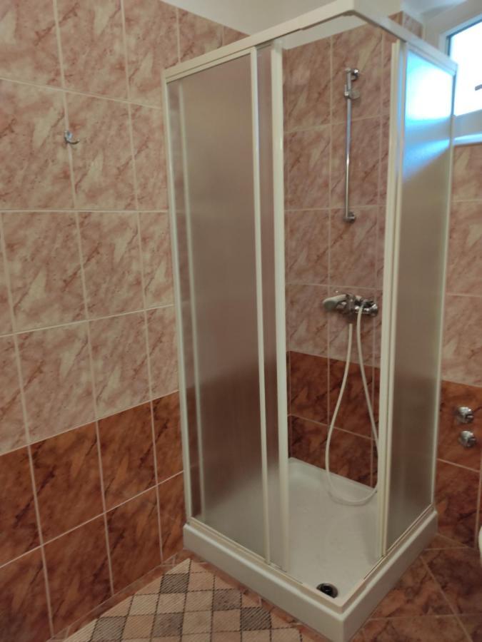 Apartment Mara Πόρετς Εξωτερικό φωτογραφία