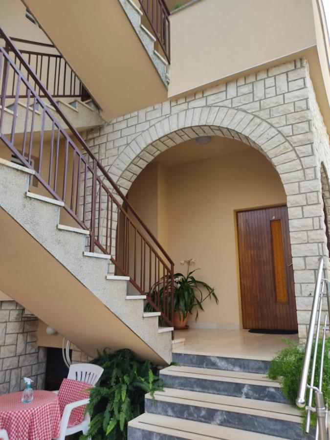 Apartment Mara Πόρετς Εξωτερικό φωτογραφία