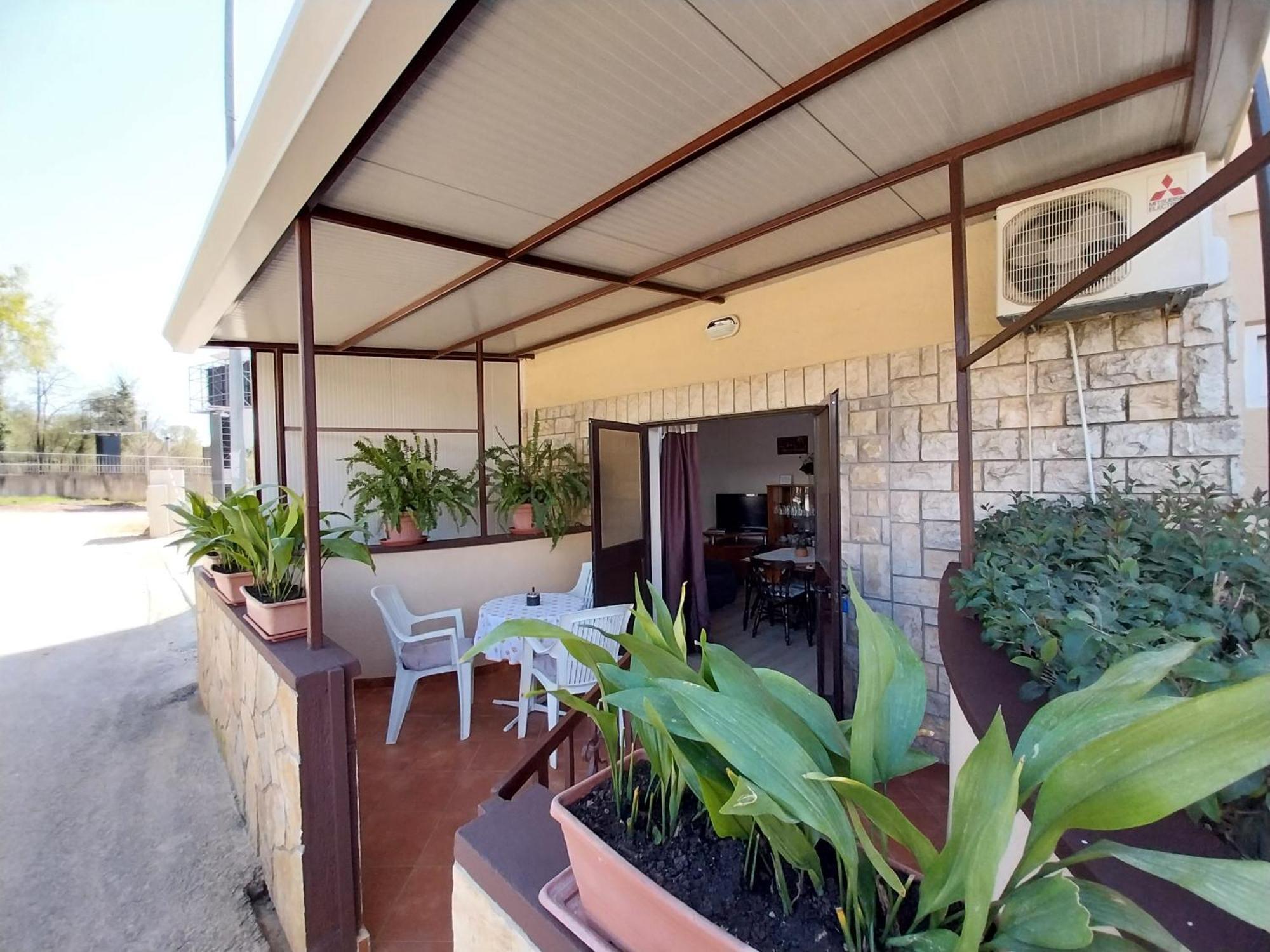 Apartment Mara Πόρετς Εξωτερικό φωτογραφία