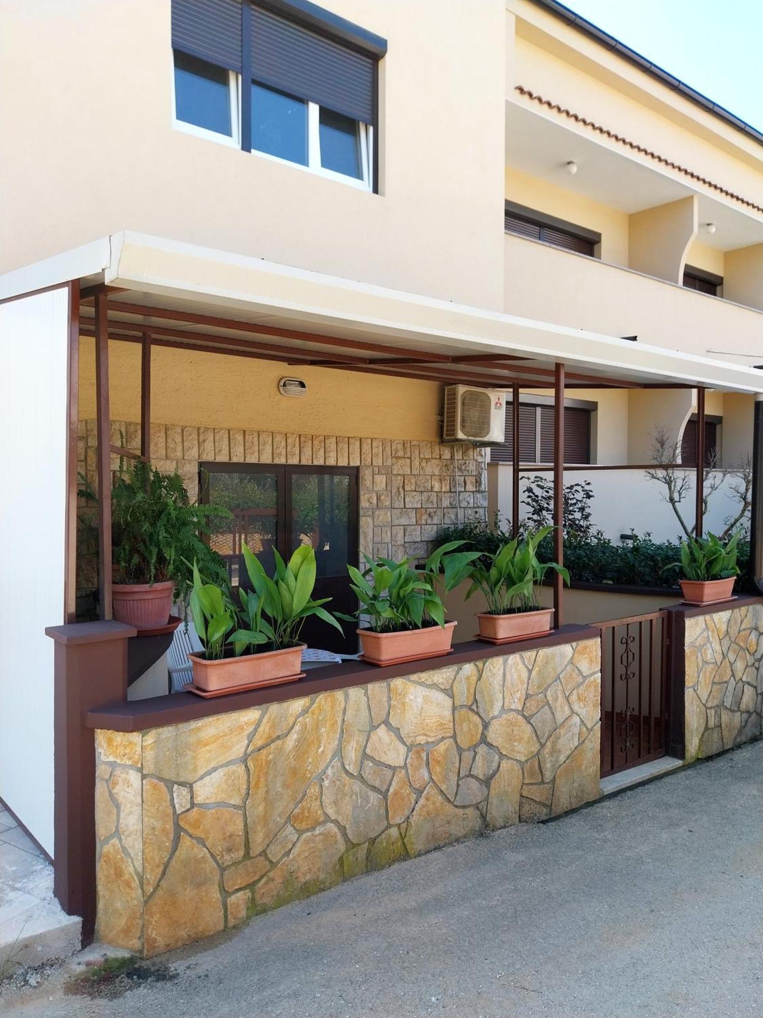 Apartment Mara Πόρετς Εξωτερικό φωτογραφία